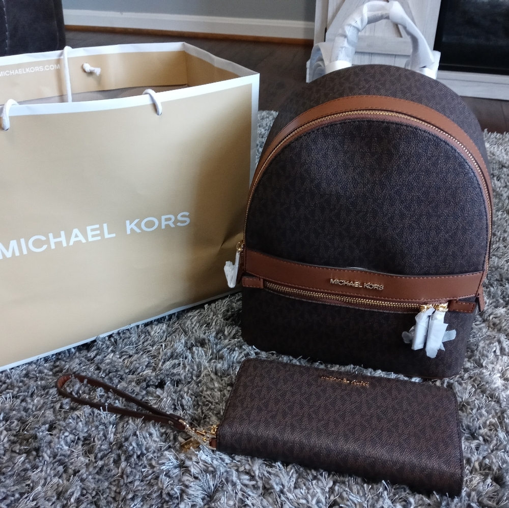 Mk - Picture 2 of 2